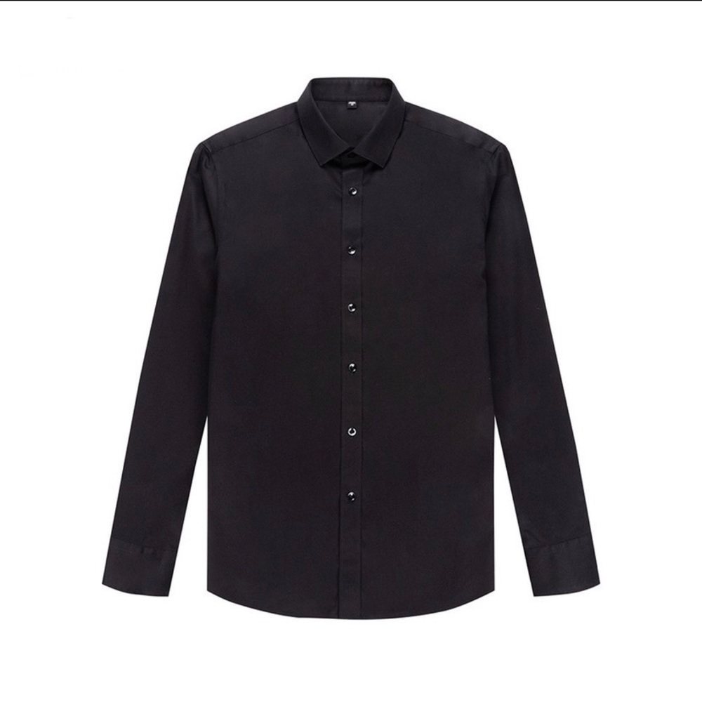 ✔️ Men’s black button down shirt (slim cut)
